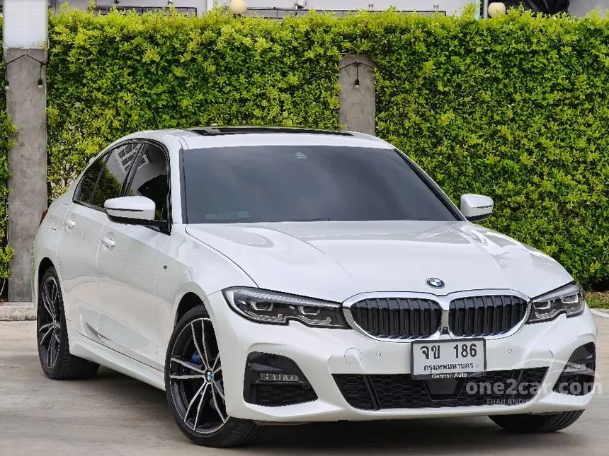 2021 BMW 330e M Sport Sedan