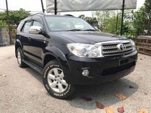 TRUE YEAR MAKE 2010 # TOYOTA FORTUNER 2.5 DIESEL # 1 OWNER # LEATHER SEAT # FREE ACCIDENT