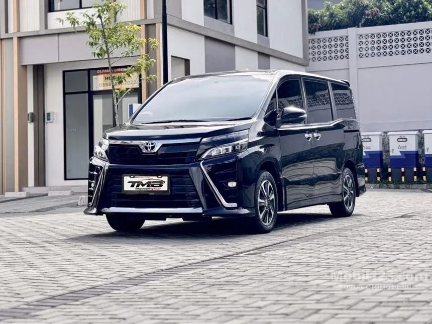 2019 Toyota Voxy MPV