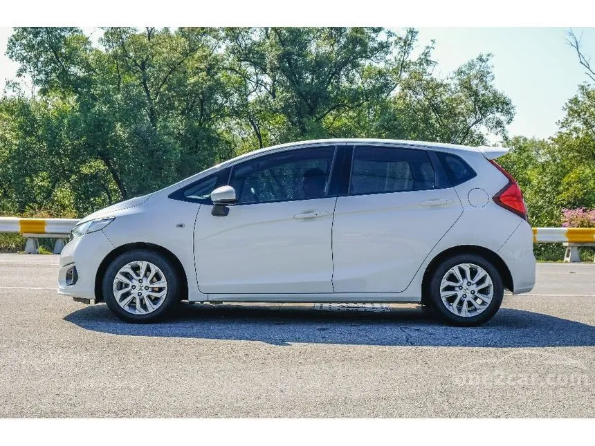 2020 Honda JAZZ V+ Hatchback