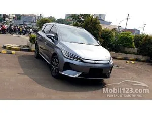 2025 BYD M6 Superior Captain 6 Seater MPV
