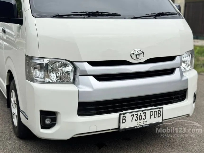 2024 Toyota Hiace Commuter Van