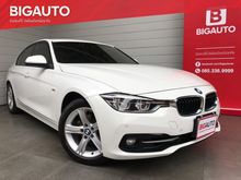 2016 BMW 320i 2.0 F30 (ปี 11-16) M Sport Sedan AT