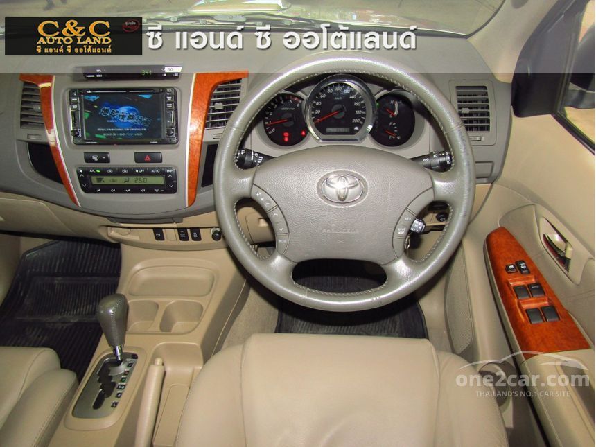 2010 Toyota FORTUNER V SUV