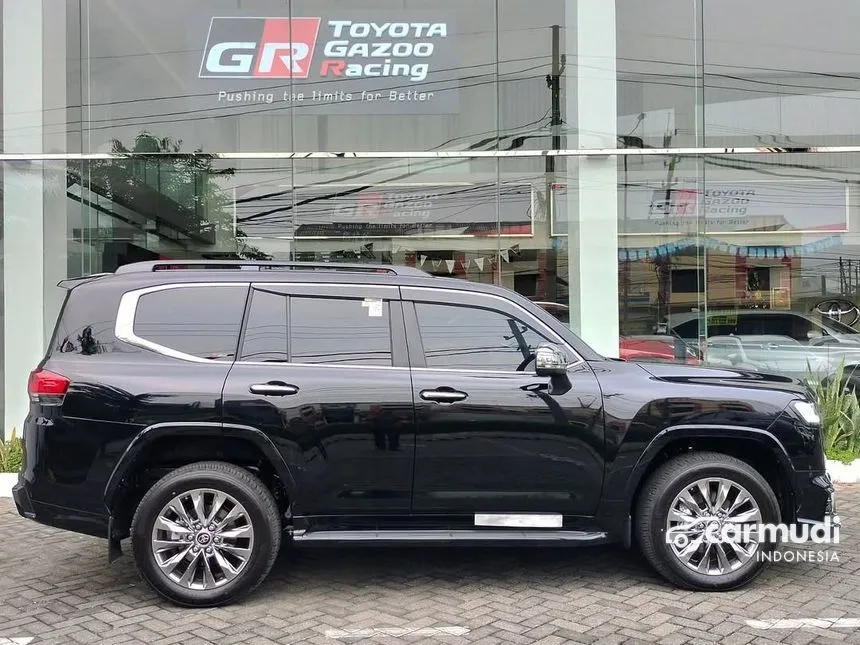 2024 Toyota Land Cruiser VX-R 70th Anniversary SUV