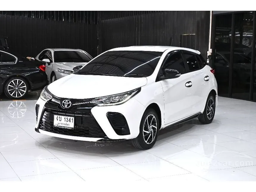 2022 Toyota YARIS Sport Hatchback