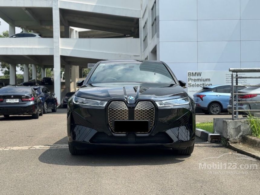 Jual Mobil BMW iX 2024 xDrive40 Sport di DKI Jakarta Automatic Wagon ...