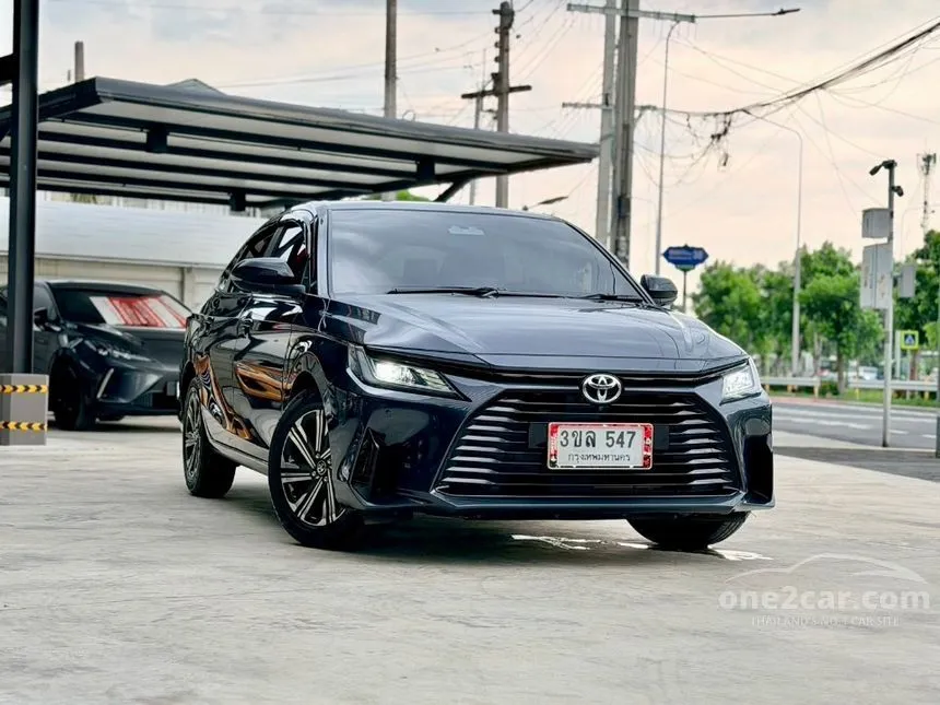 2023 Toyota Yaris Ativ Premium Luxury Sedan