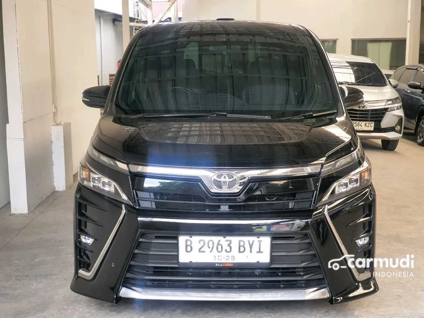 2018 Toyota Voxy MPV