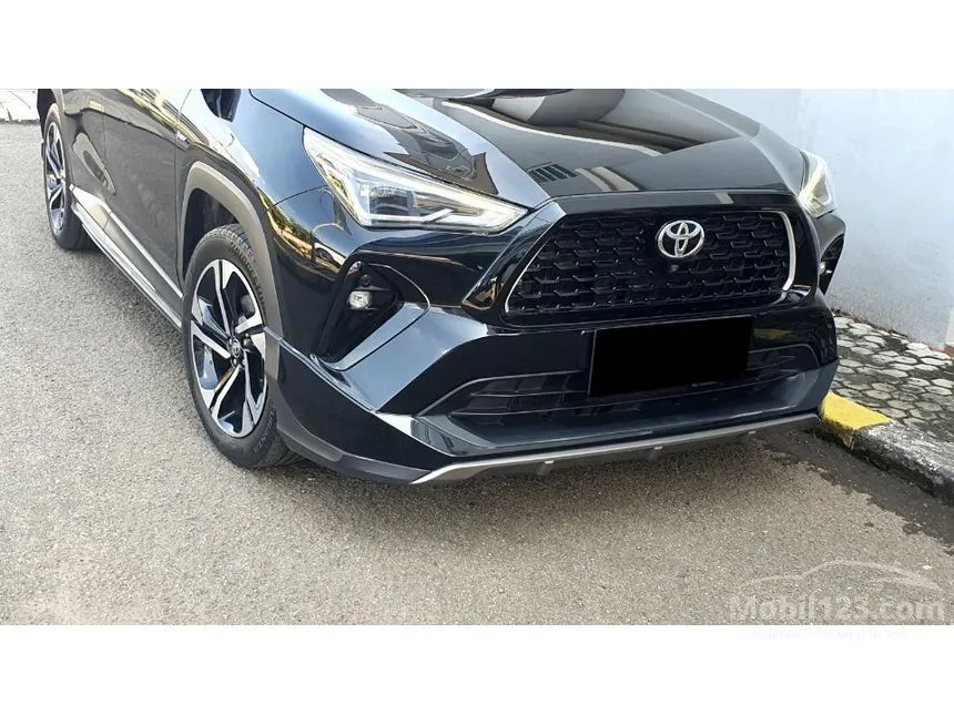 2023 Toyota Yaris Cross S HV with GR Parts Aero Pkg SUV