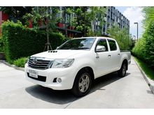 2014 Toyota Hilux Vigo 2.5 CHAMP DOUBLE CAB (ปี 11-15) E Pickup MT