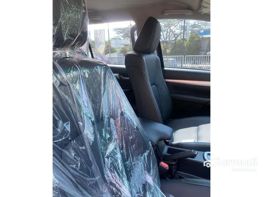 2025 Toyota Hilux V Pickup