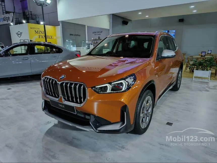 Jual Mobil BMW X1 2024 sDrive18i xLine 1.5 di DKI Jakarta Automatic SUV Orange Rp 985.000.000