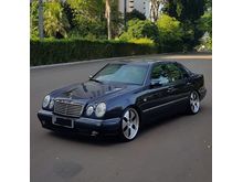 1996 Mercedes-Benz E230 2.3 W210 2.3 Automatic Sedan