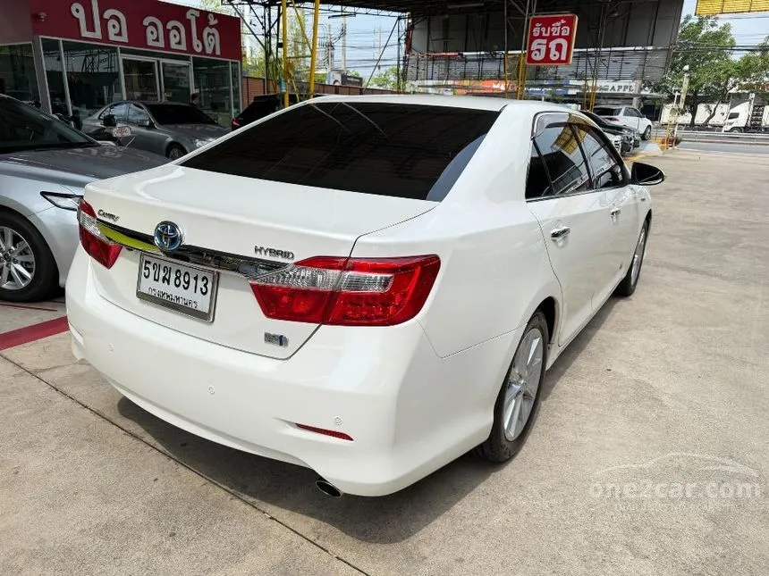 2013 Toyota CAMRY Hybrid Sedan