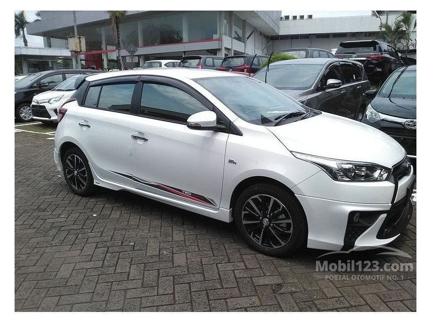 Jual Mobil  Toyota  Yaris  2021 TRD  Sportivo  Heykers 1 5 di 