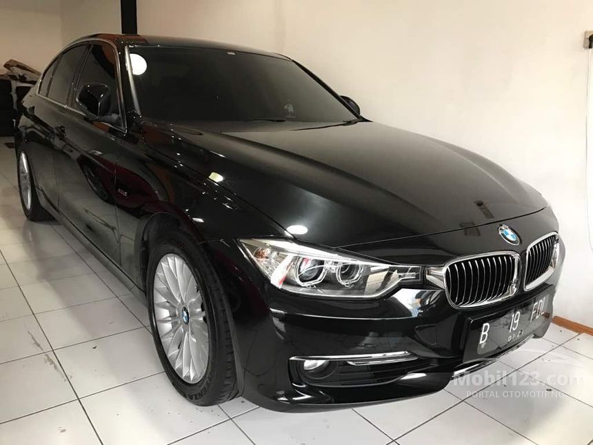 Gambar Mobil Bmw 320i