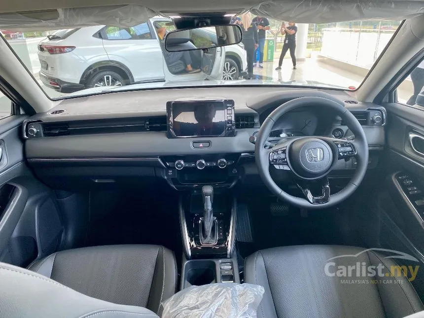 2025 Honda HR-V V SUV