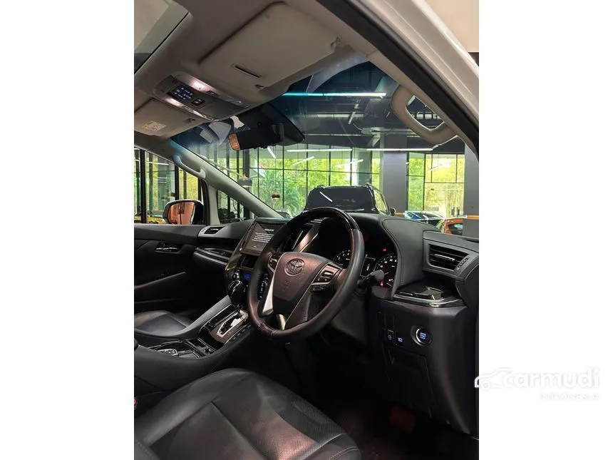 2022 Toyota Vellfire G (Premium Color) MPV