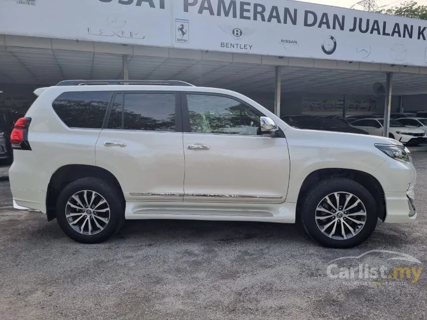 2021 Toyota Land Cruiser Prado TX SUV