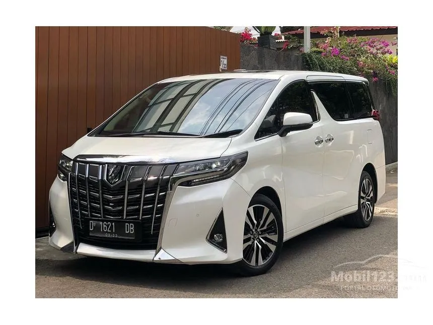 Jual Mobil Toyota Alphard 2018 G 2.5 di Jawa Barat Automatic Van Wagon Putih Rp 1.085.000.000