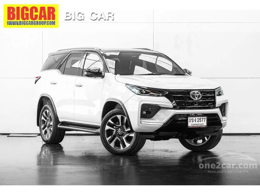 2022 Toyota FORTUNER Commander SUV