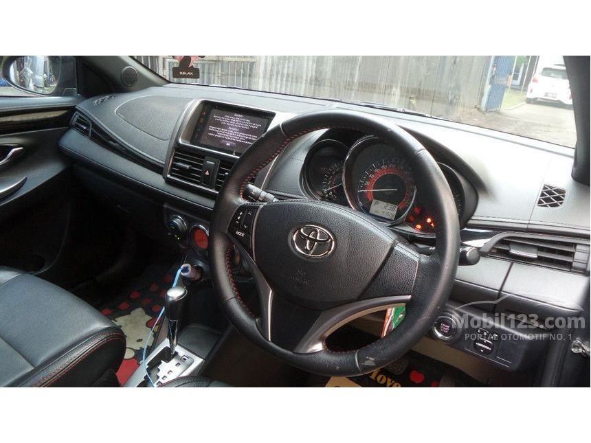 Jual Mobil  Toyota  Yaris  2014 TRD Sportivo 1 5 di Jawa 