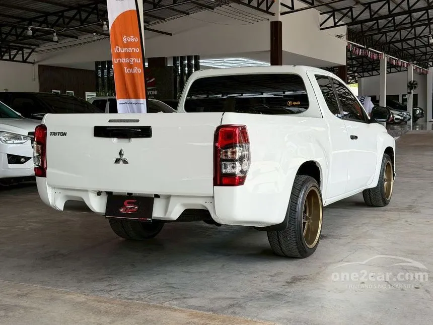 2022 Mitsubishi TRITON GLX Mega Cab Pickup