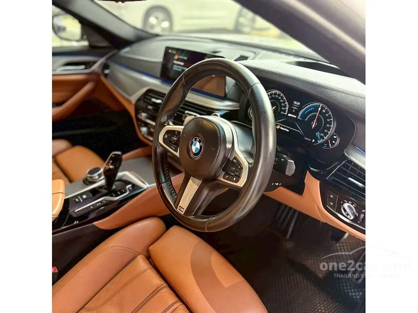 2019 BMW 530e M Sport Sedan