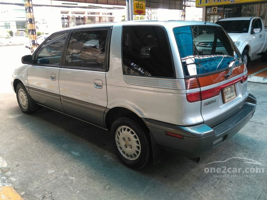 Mitsubishi space wagon 1993