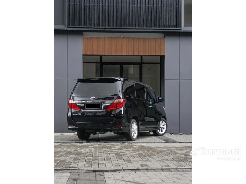 2013 Toyota Alphard G MPV