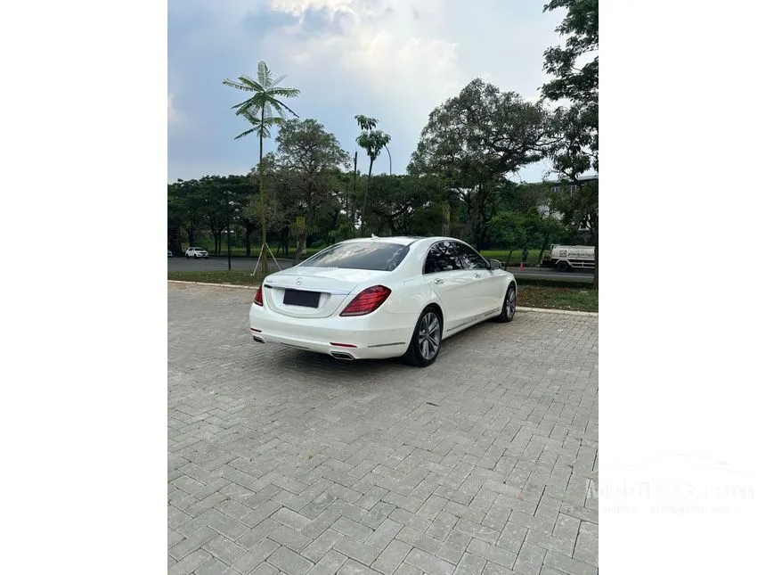 2015 Mercedes-Benz S400 Hybrid Sedan