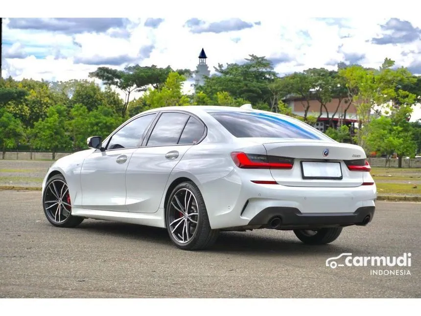 2022 BMW 330i M Sport Sedan