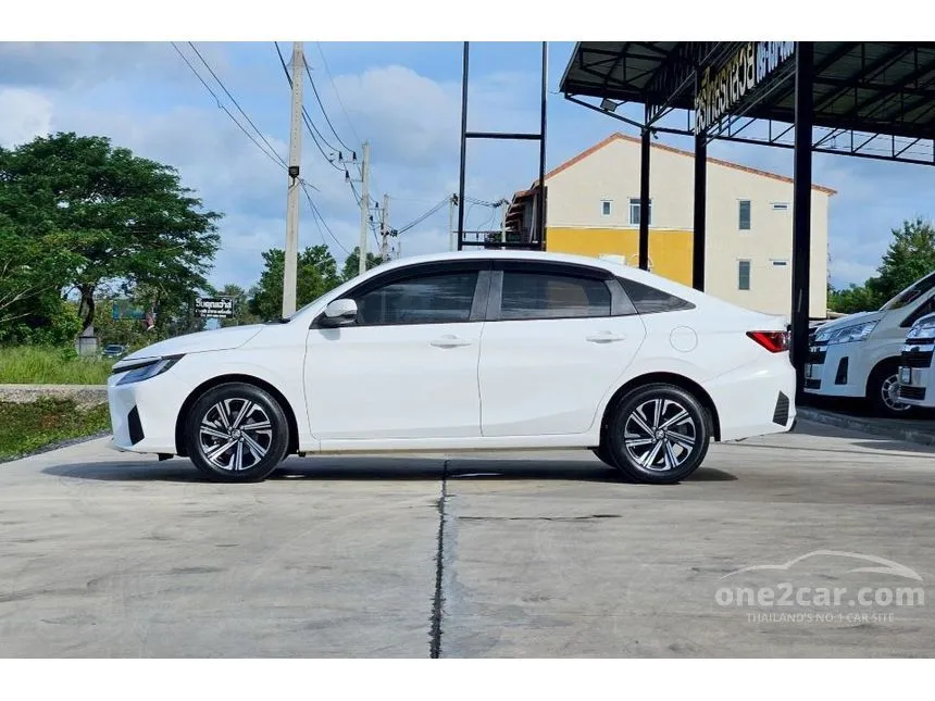 2024 Toyota Yaris Ativ Smart Sedan