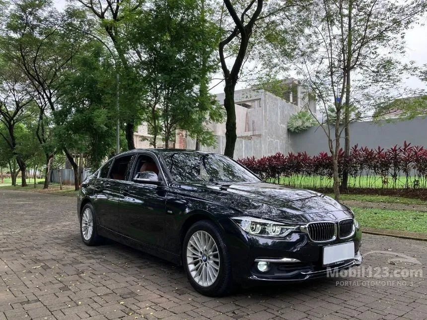 Jual Mobil BMW 320i 2018 Luxury 2.0 di DKI Jakarta Automatic Sedan Hitam Rp 429.000.000