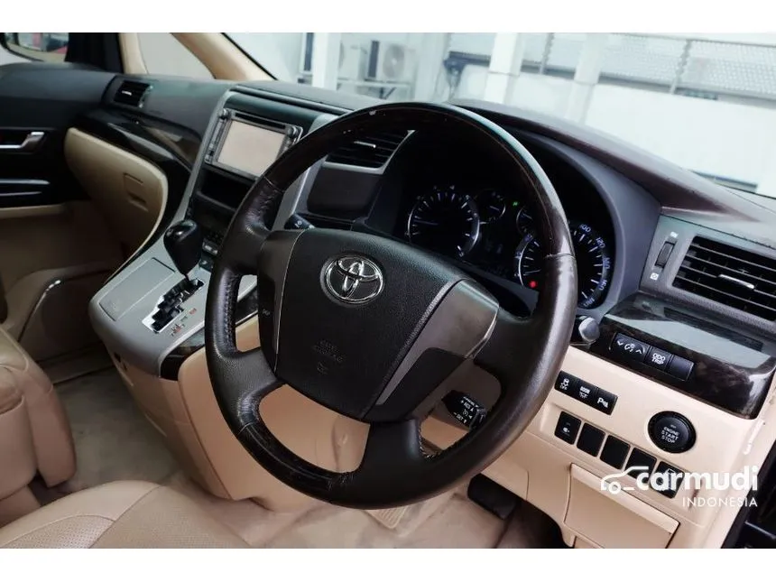 2012 Toyota Alphard G MPV