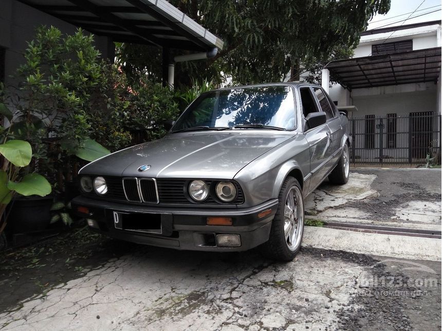 Jual Mobil BMW 318i 1991 1 8 Manual 1 8 di Jawa Barat Jual Mobil BMW 318i 1991 1 8 Manual 1 8 di Jawa Barat