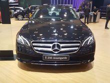 Mercedes-Benz E250 2.0 Avantgarde Sedan