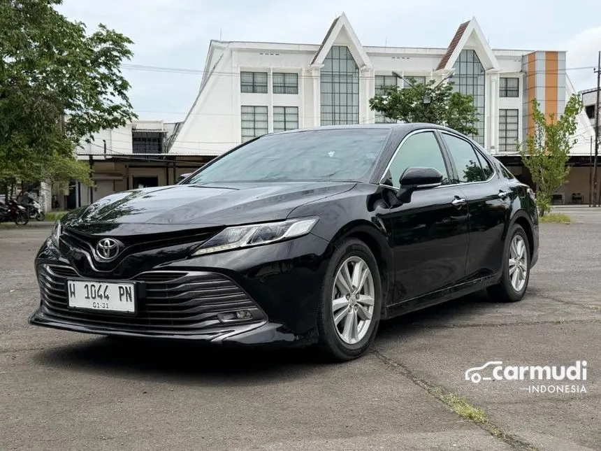 2019 Toyota Camry V Sedan