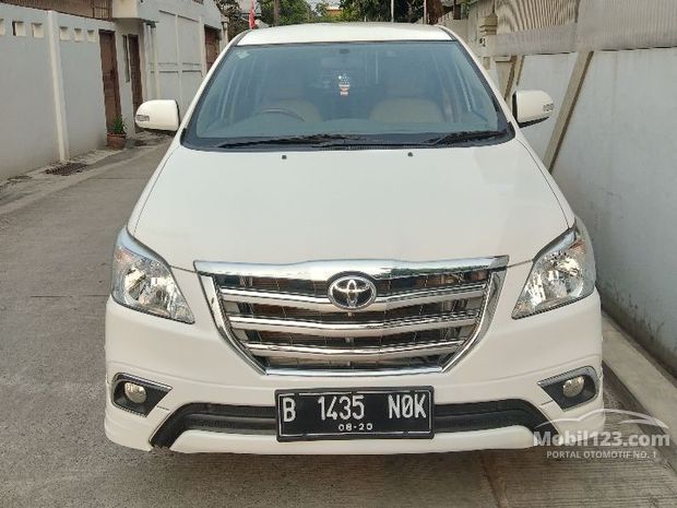 Toyota Kijang Innova V Luxury Mobil Tahun 2015 Bekas 