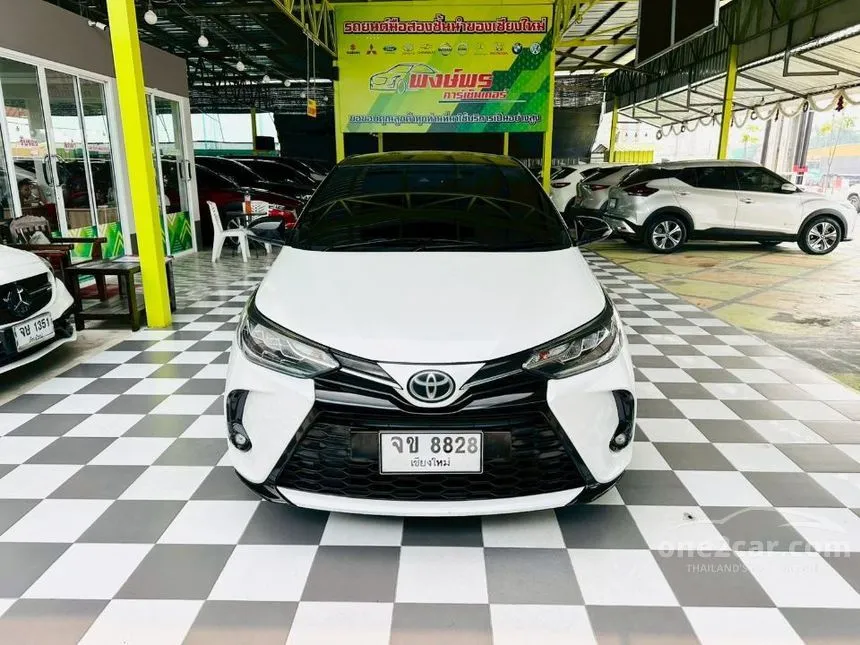 2020 Toyota YARIS Sport Premium Hatchback