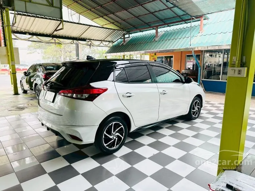 2020 Toyota YARIS Sport Premium Hatchback