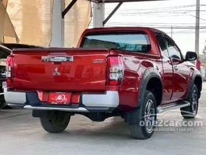 2020 Mitsubishi TRITON 2.4 GLS Plus Mega Cab Pickup