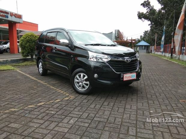 Toyota Avanza Mobil  Bekas  Baru dijual di Bandung  Jawa 