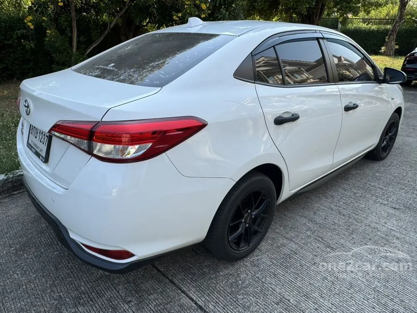 2019 Toyota Yaris Ativ J Eco Sedan