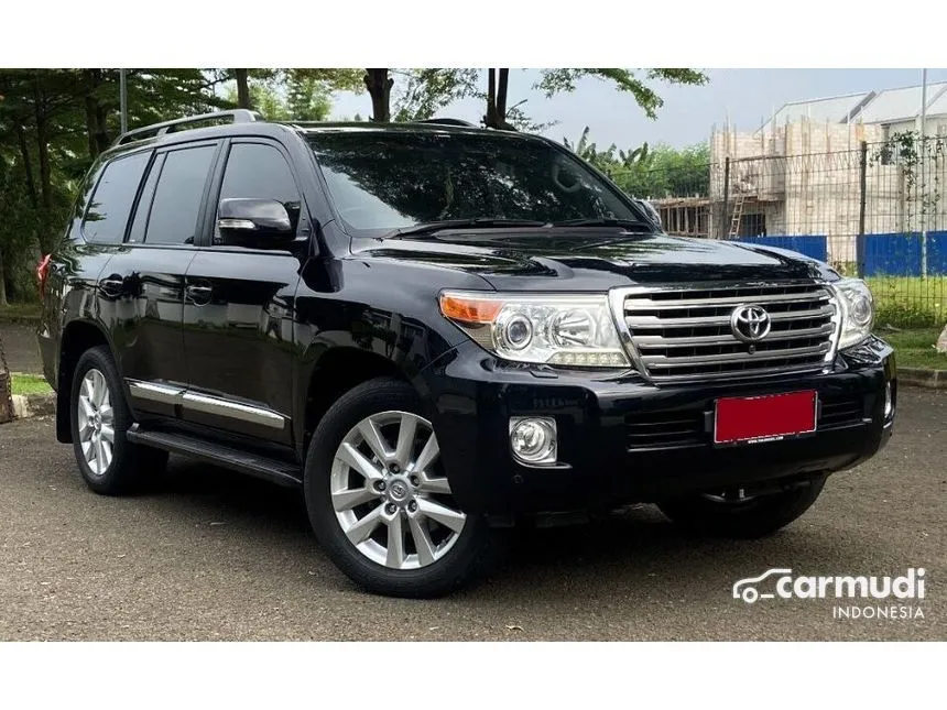 2013 Toyota Land Cruiser Full Spec E VX SUV