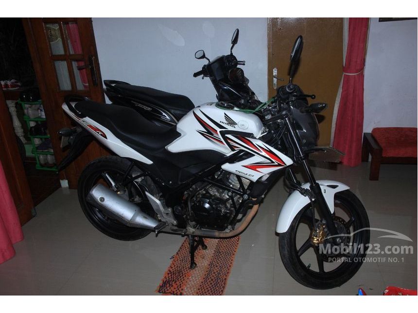 Jual Motor  Honda CB  2013  0 2 di DKI Jakarta Manual Putih 