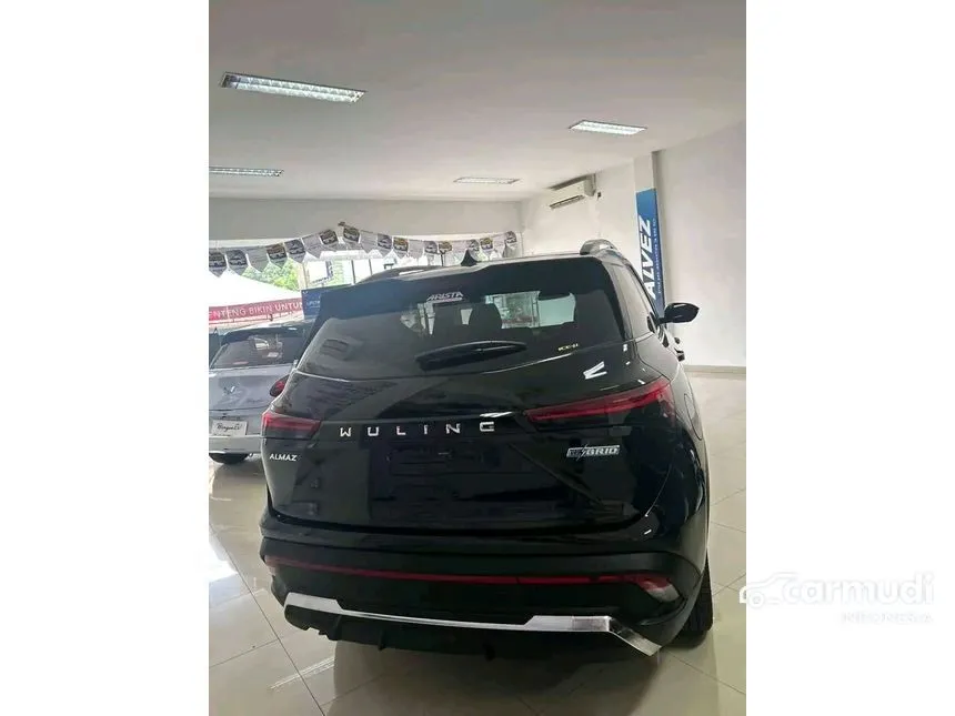 2024 Wuling Almaz RS Hybrid Wagon