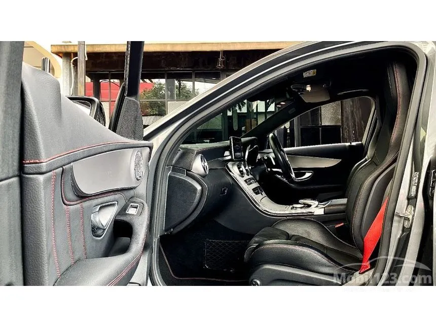 2017 Mercedes-Benz AMG C43 Sedan