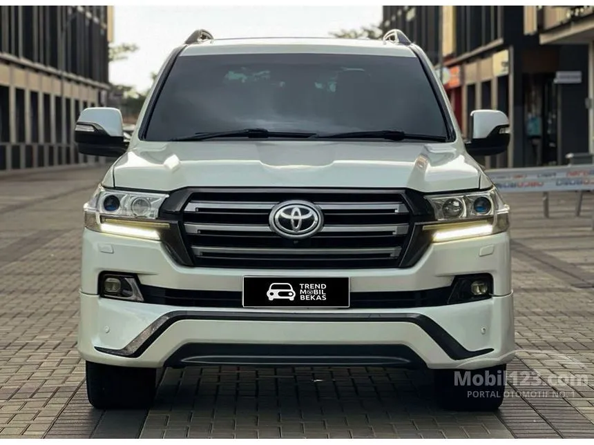 2014 Toyota Land Cruiser 200 Full spec SUV